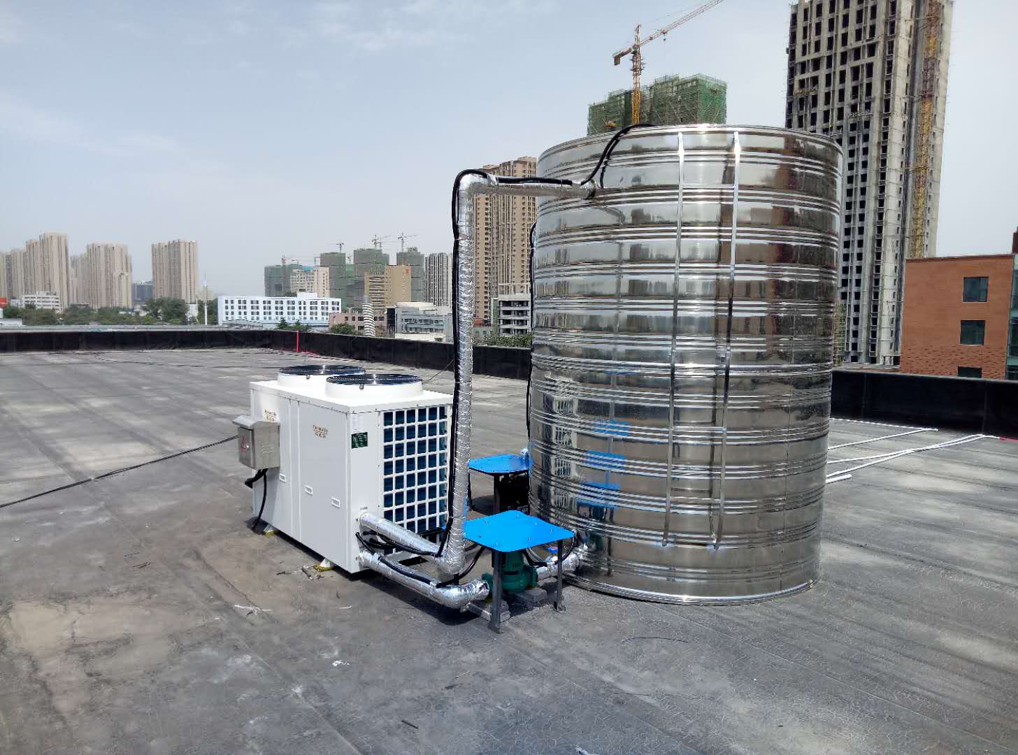 酒店、賓館洗浴熱水用什么好，福威斯空氣能熱水器*佳選擇